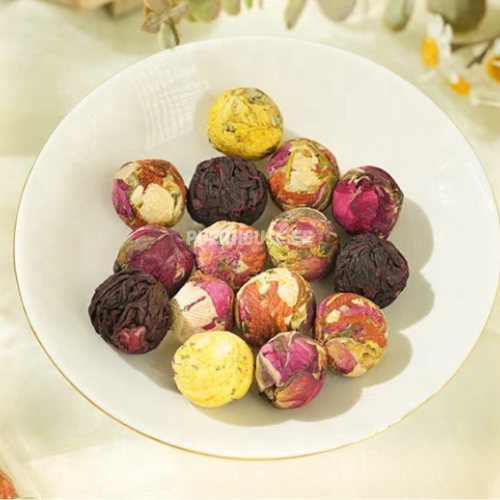 Цветочный чай в колбе